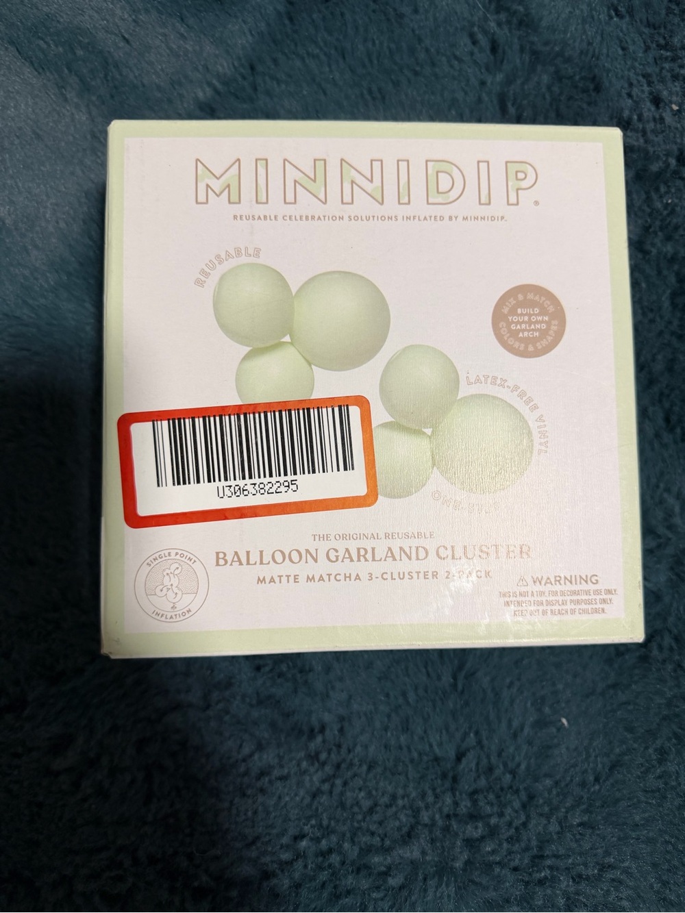 *NWT* Matte Matcha Balloon Garland Cluster - Soft Green Party Decor